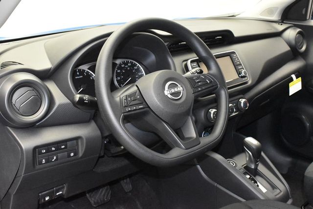 2025 Nissan Kicks Play S FWD - 22940482 - 13