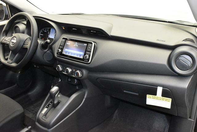 2025 Nissan Kicks Play S FWD - 22967518 - 25