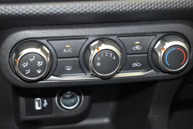 2025 Nissan Kicks Play S FWD - 23005838 - 19