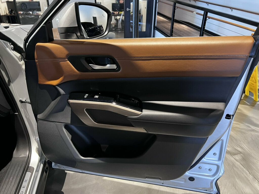 2025 Nissan Pathfinder PanoSunroof/ProPilotAssist/Bose/HeatedSeats/PowerLiftgate - 23069091 - 29