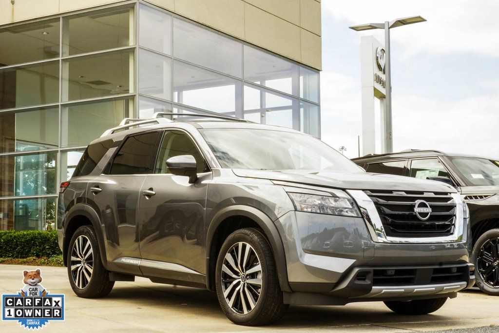 Nissan Pathfinder photo 4
