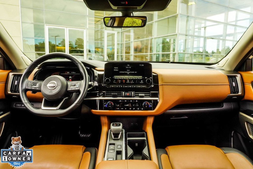 Nissan Pathfinder photo 5