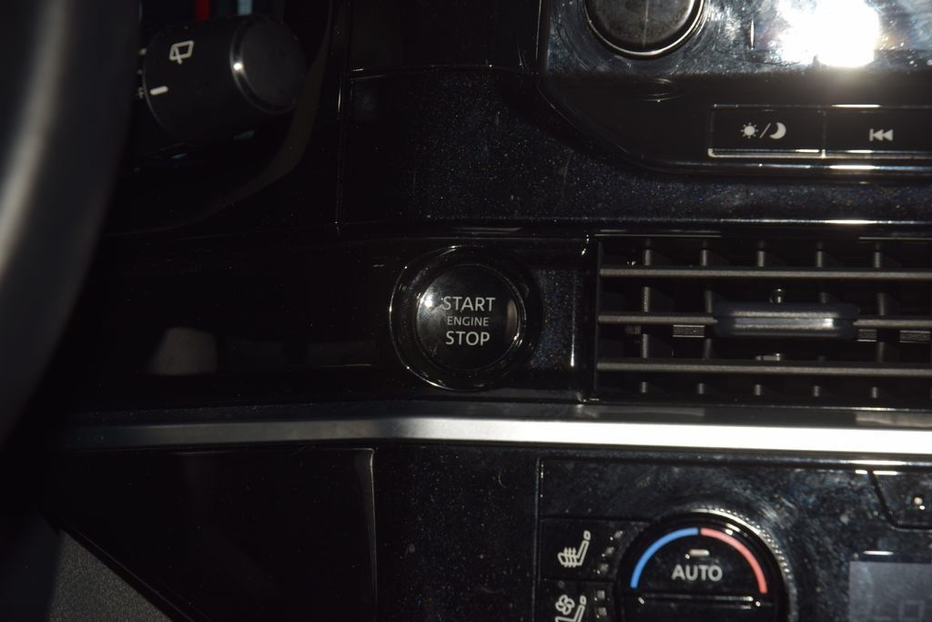2025 Nissan Pathfinder Platinum 4WD - 23068146 - 30