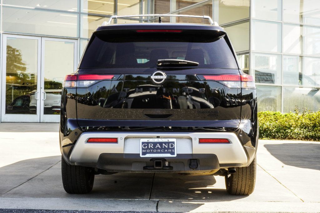 Nissan Pathfinder photo 12