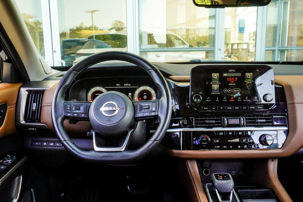 Nissan Pathfinder photo 17
