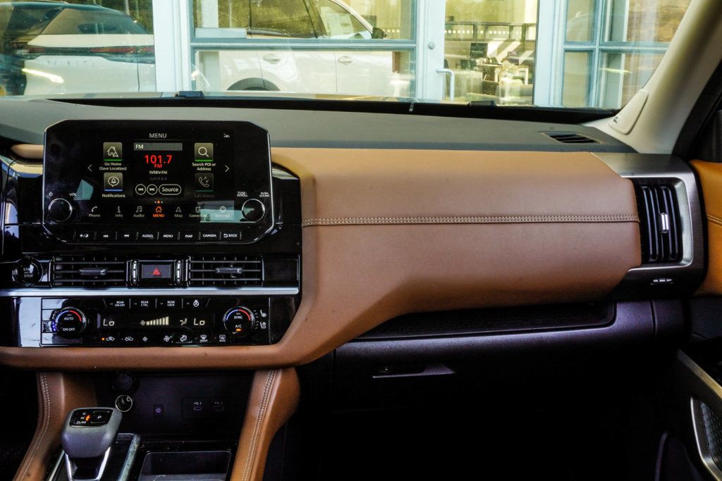 Nissan Pathfinder photo 18