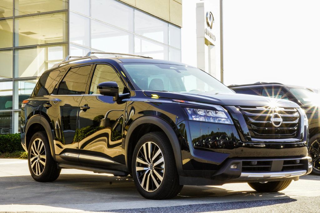 Nissan Pathfinder photo 4