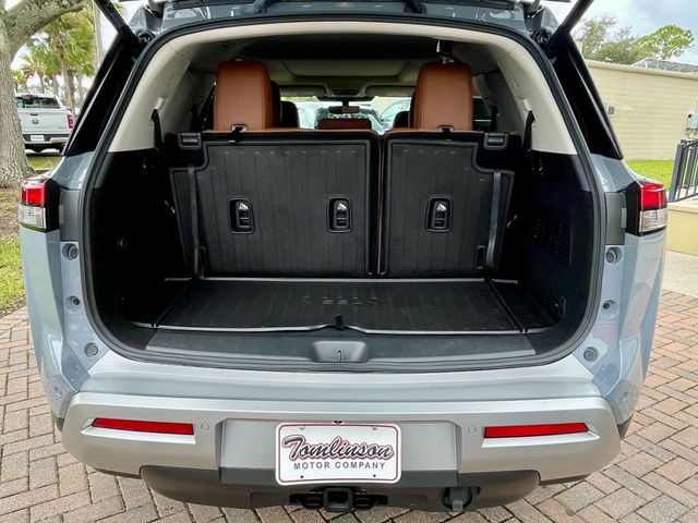 2025 Nissan Pathfinder Platinum 4WD - 22921579 - 4