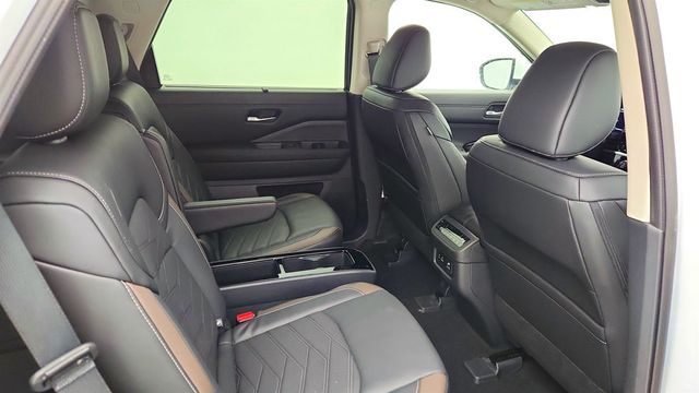 2025 Nissan Pathfinder Platinum 4WD - 22999476 - 22