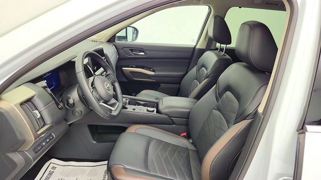 2025 Nissan Pathfinder Platinum 4WD - 23026235 - 19