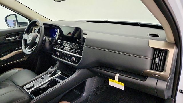 2025 Nissan Pathfinder Platinum 4WD - 23026235 - 25