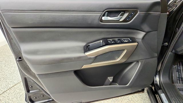 2025 Nissan Pathfinder Platinum 4WD - 23092727 - 10