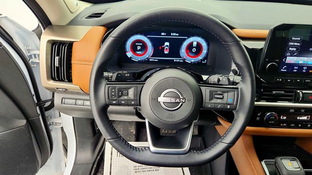 2025 Nissan Pathfinder Platinum 4WD w/Captain Chairs Pkg & Black Appearance Pkg - 23005794 - 13