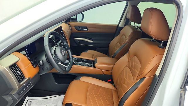 2025 Nissan Pathfinder Platinum 4WD w/Captain Chairs Pkg & Black Appearance Pkg - 23005794 - 20