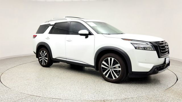 2025 Nissan Pathfinder Platinum 4WD w/Captain Chairs Pkg & Black Appearance Pkg - 23005794 - 2