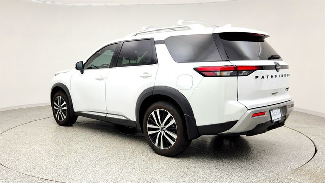 2025 Nissan Pathfinder Platinum 4WD w/Captain Chairs Pkg & Black Appearance Pkg - 23005794 - 6