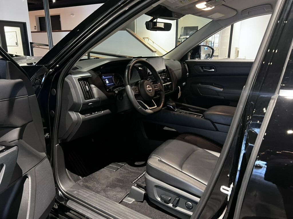 2025 Nissan Pathfinder ProPilotAssist/360Cam/Navigation/AdaptiveCruise/HtdSeats - 23069380 - 14