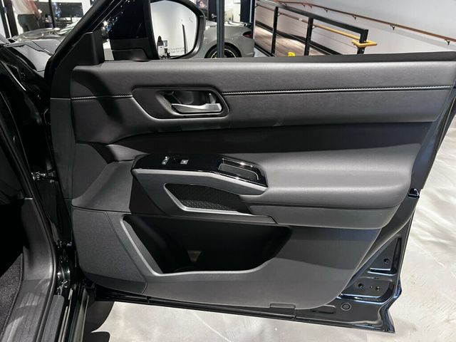 2025 Nissan Pathfinder ProPilotAssist/360Cam/Navigation/AdaptiveCruise/HtdSeats - 23069380 - 27