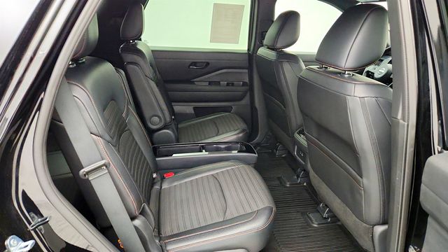 2025 Nissan Pathfinder Rock Creek 4WD - 23021560 - 22