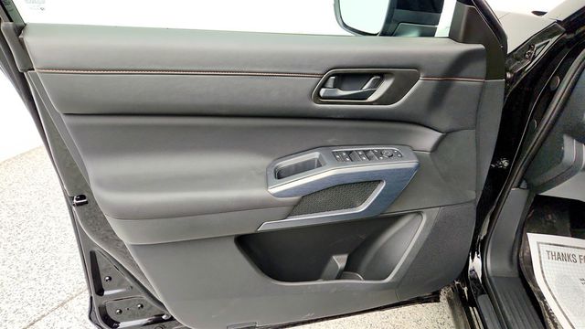 2025 Nissan Pathfinder Rock Creek 4WD - 23026172 - 9
