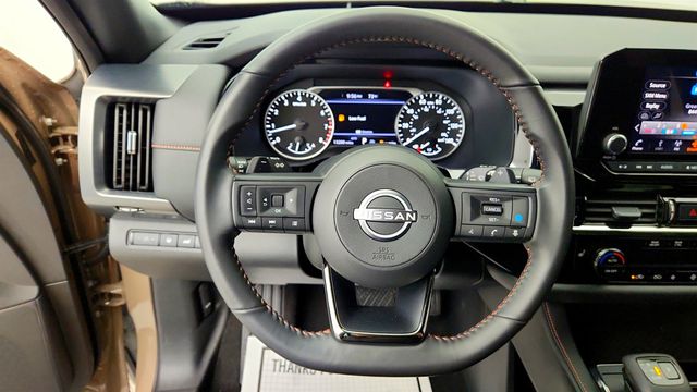 2025 Nissan Pathfinder Rock Creek 4WD - 23043988 - 11