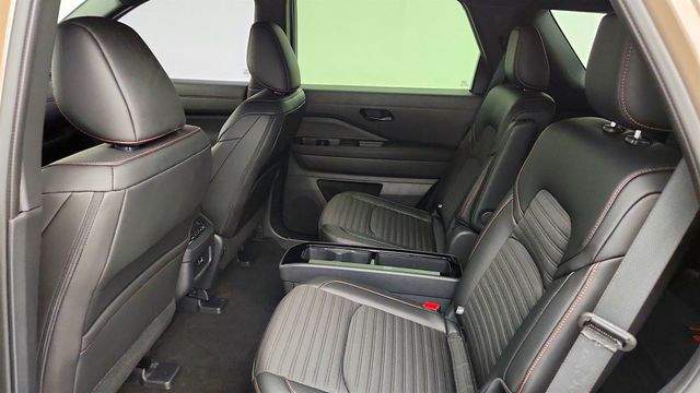 2025 Nissan Pathfinder Rock Creek 4WD - 23043988 - 18