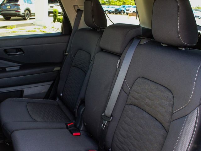 2025 Nissan Pathfinder S - 23076166 - 29