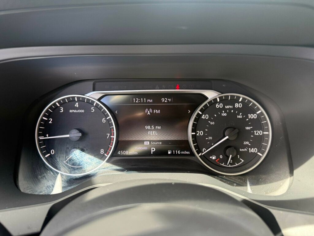 2025 Nissan Pathfinder S photo 4