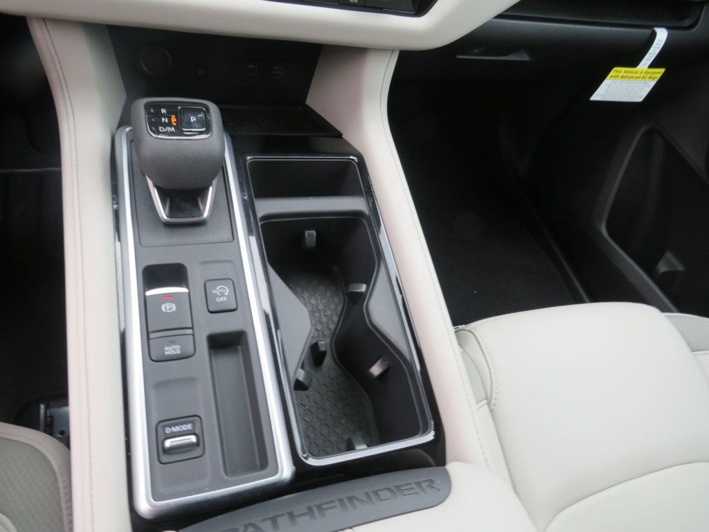 Nissan Pathfinder photo 14