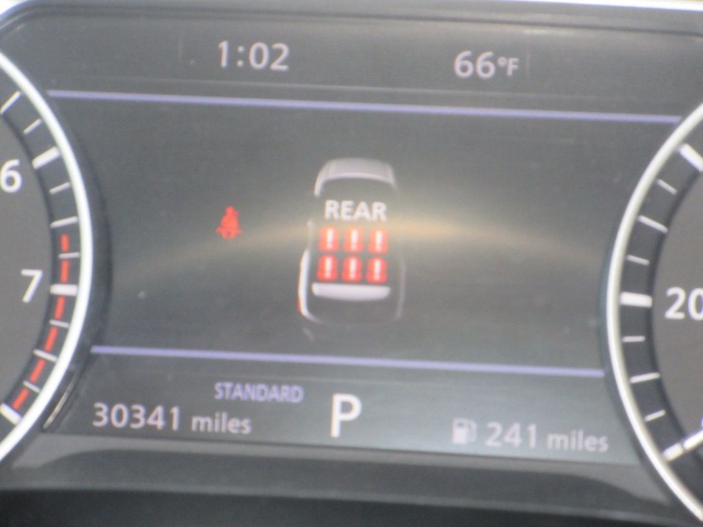 Nissan Pathfinder photo 13
