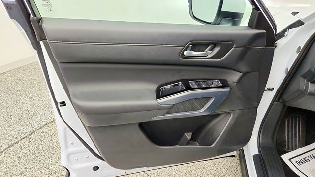 2025 Nissan Pathfinder SL 4WD - 23082808 - 9