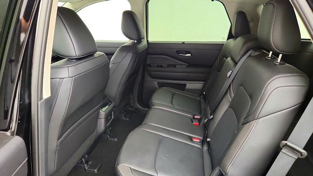2025 Nissan Pathfinder SL 4WD - 23094631 - 18