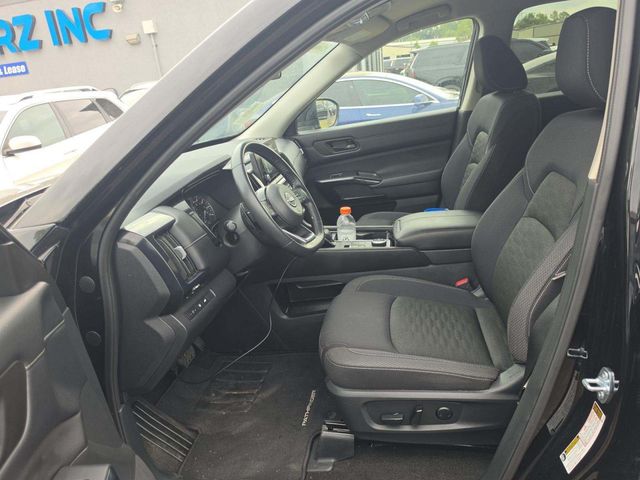 2025 Nissan Pathfinder SV - 23092197 - 2