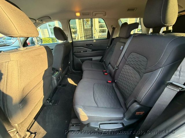 2025 Nissan Pathfinder SV 2WD - 22957143 - 13