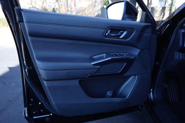 2025 Nissan Pathfinder SV 2WD - 22969306 - 13