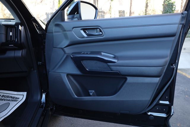 2025 Nissan Pathfinder SV 2WD - 22969306 - 25