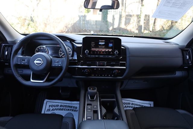 2025 Nissan Pathfinder SV 2WD - 22969306 - 28