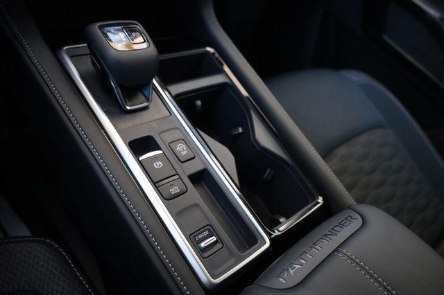 2025 Nissan Pathfinder SV 2WD - 22969306 - 43