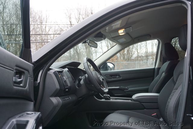 2025 Nissan Pathfinder SV 2WD - 22988724 - 9