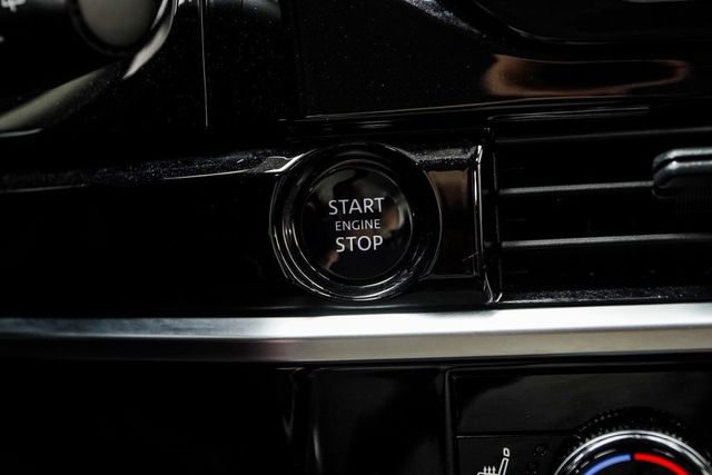 2025 Nissan Pathfinder SV 4WD - 22938710 - 25