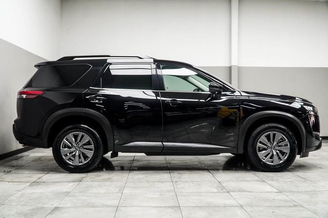 2025 Nissan Pathfinder SV 4WD - 22941594 - 3