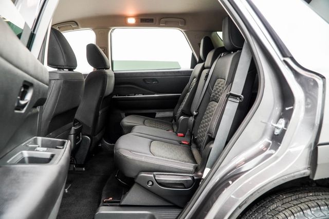 2025 Nissan Pathfinder SV 4WD - 22961135 - 38