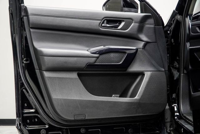 2025 Nissan Pathfinder SV 4WD - 22938655 - 30