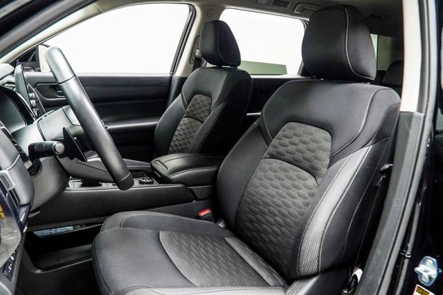 2025 Nissan Pathfinder SV 4WD - 22938655 - 32