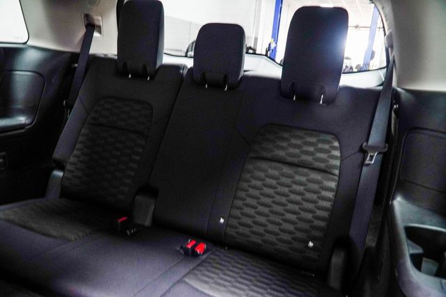 2025 Nissan Pathfinder SV 4WD - 22938655 - 37