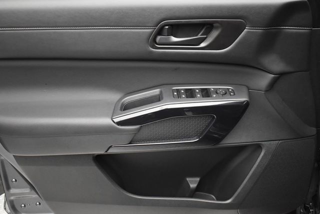 2025 Nissan Pathfinder SV 4WD - 22916647 - 9