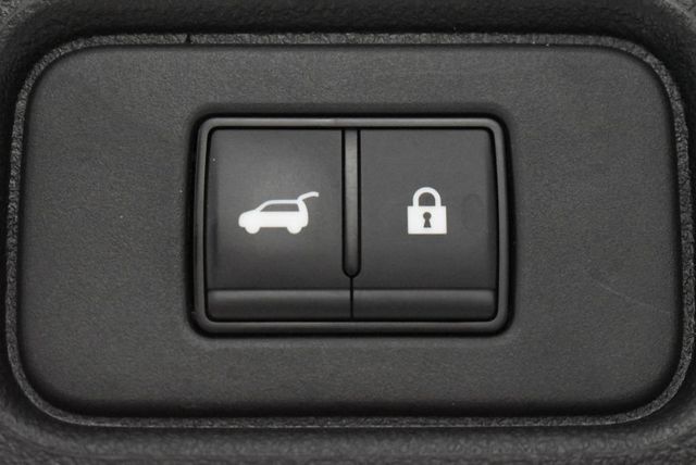 2025 Nissan Pathfinder SV 4WD - 22916647 - 37