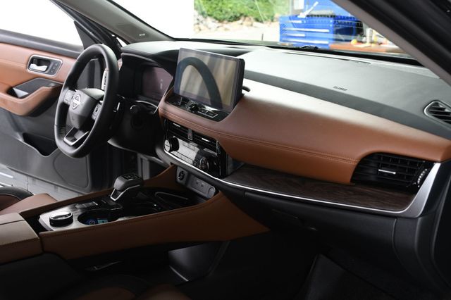 2025 Nissan Rogue AWD Platinum - 23042531 - 27