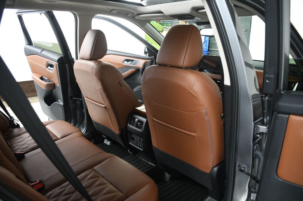 2025 Nissan Rogue AWD Platinum - 23042531 - 39