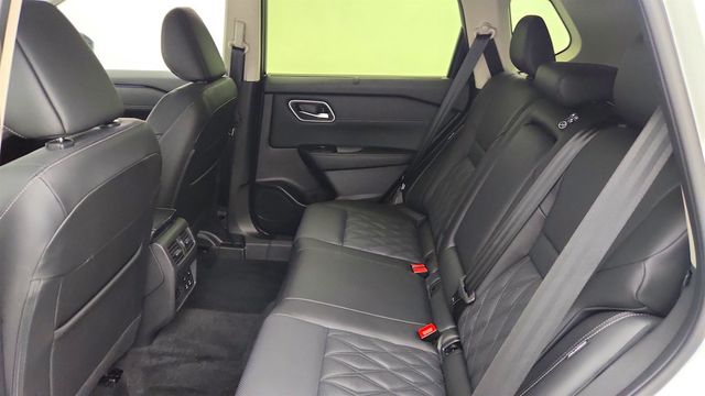 2025 Nissan Rogue AWD Platinum - 23062044 - 21